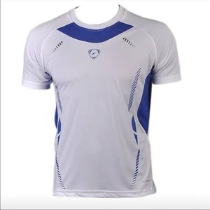 New breathable fitted gym shirt